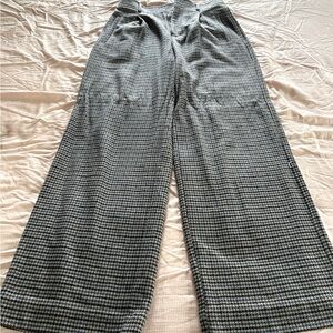 Everlane high-waisted, wide-leg pants. Size 8